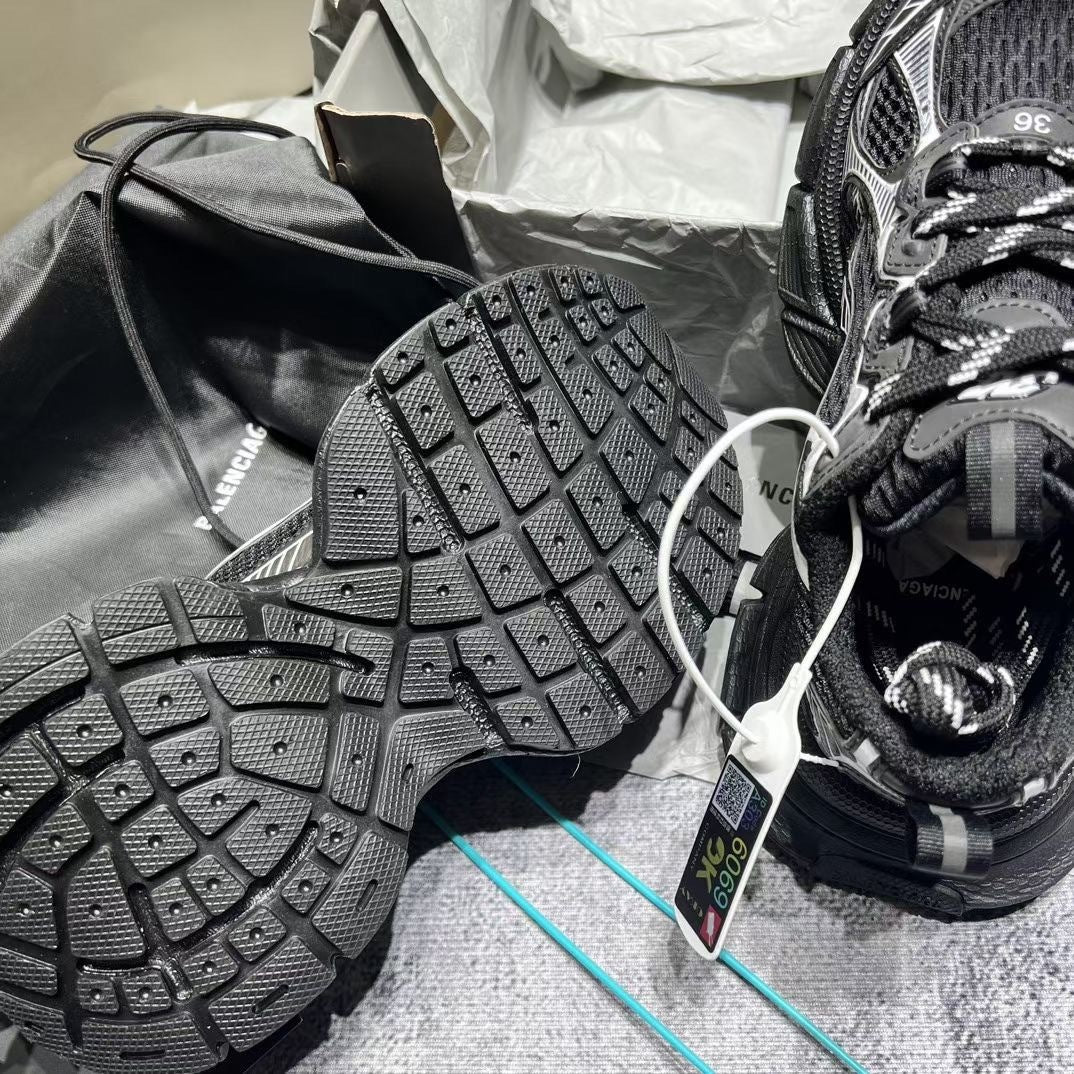 OK 330 Balenciaga