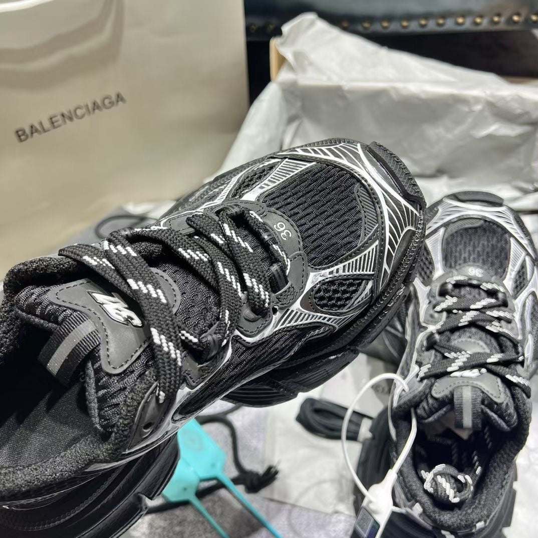 OK 330 Balenciaga
